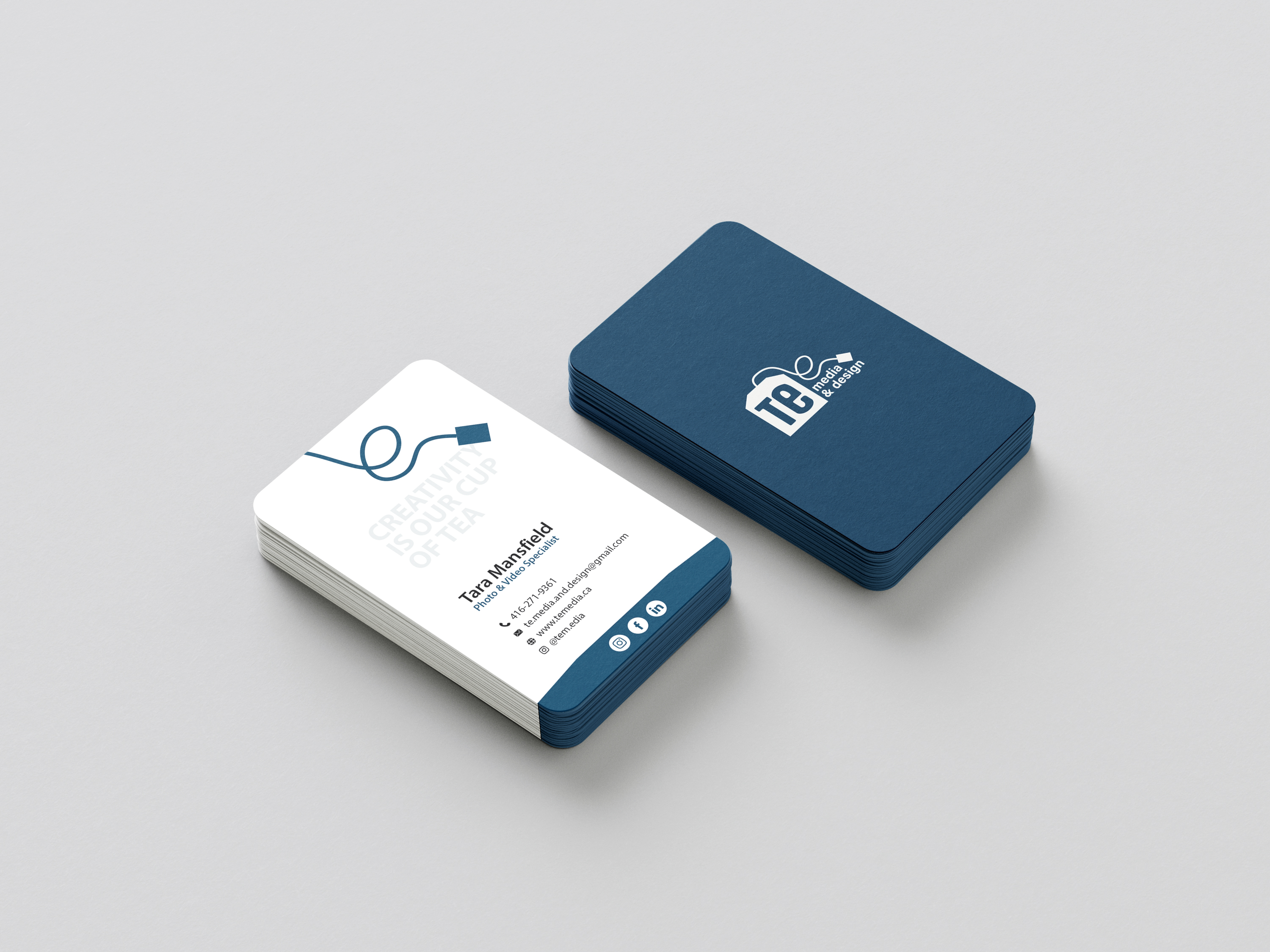 2024_TEMedia-BusinessCards-Mockup-2.2